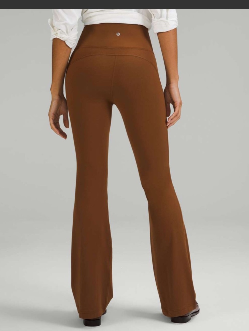 Lululemon Groove Super-High-Rise
Flared Pant *Nulu
Roasted Brown